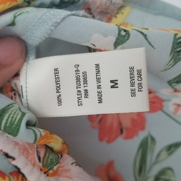 West Kei floral blouse - Picture 6 of 6